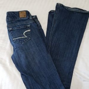 American Eagle artist Jean's size 00
